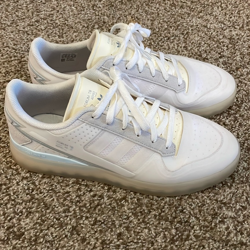 Mens Adidas forum Tb 41090 great condition size 11